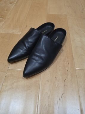 Stuart Weitzman Black Pointed Leather Mules